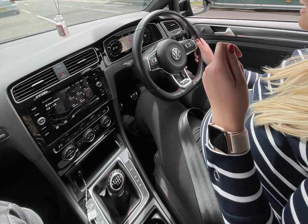 how to sell a car privately uk